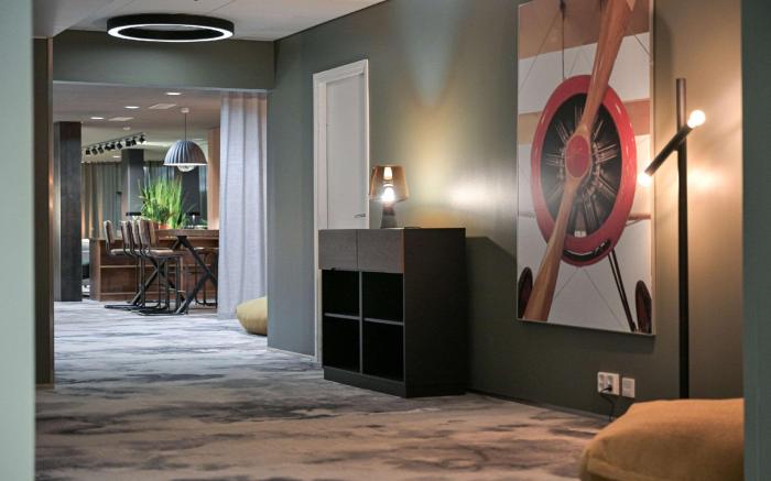 Glo Hotel Airport