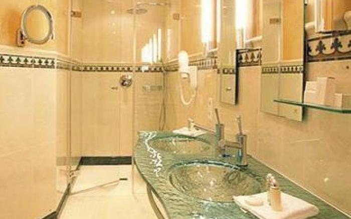 Hotel Weisser Bar