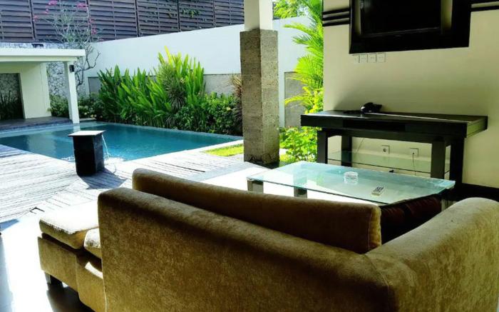 1BR Private Large Pool villa & Kitchen in Seminyak