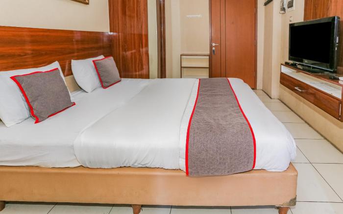Hotel O Ciputat Near Apartment Green Lake View Ciputat