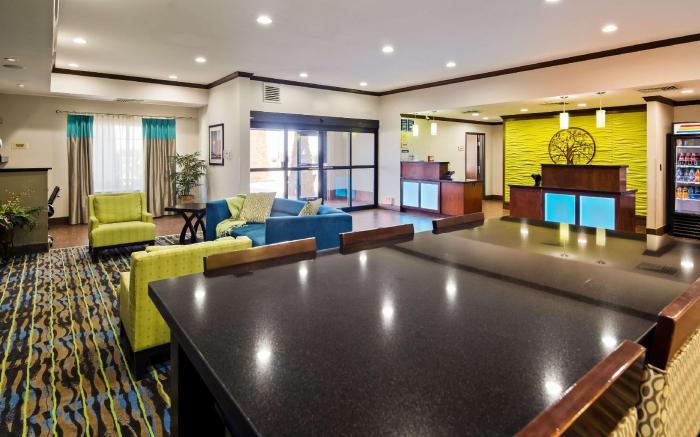 Best Western Plus Denver City Hotel & Suites