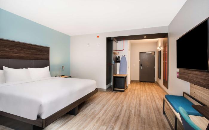 Tru by Hilton Asheville Blue Ridge Parkway