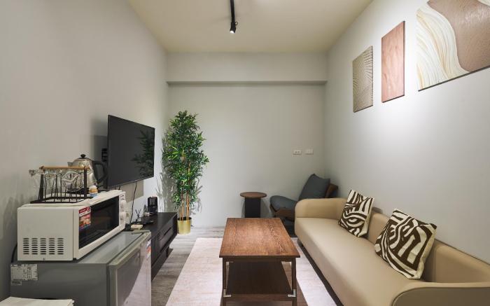 Hsinchu City CenterCity God Temple 30 seconds walk