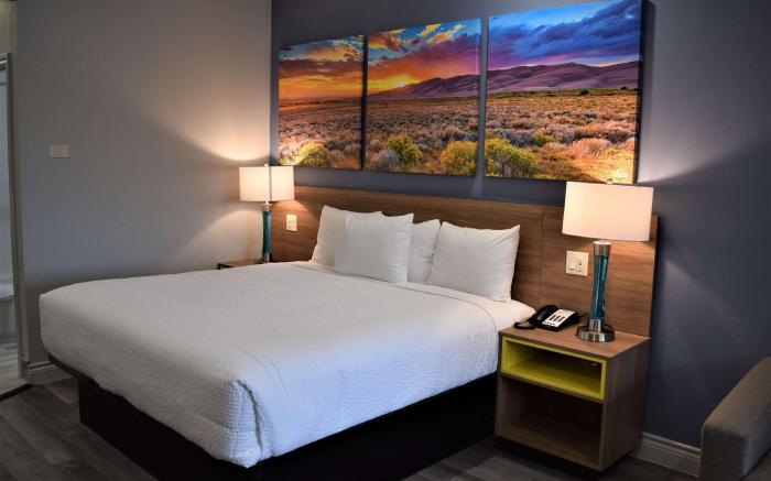 Days Inn & Suites by Wyndham Downtown/University of Houston