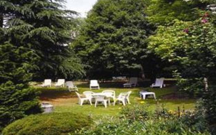 Alembra - Hotel zur Moselbrucke