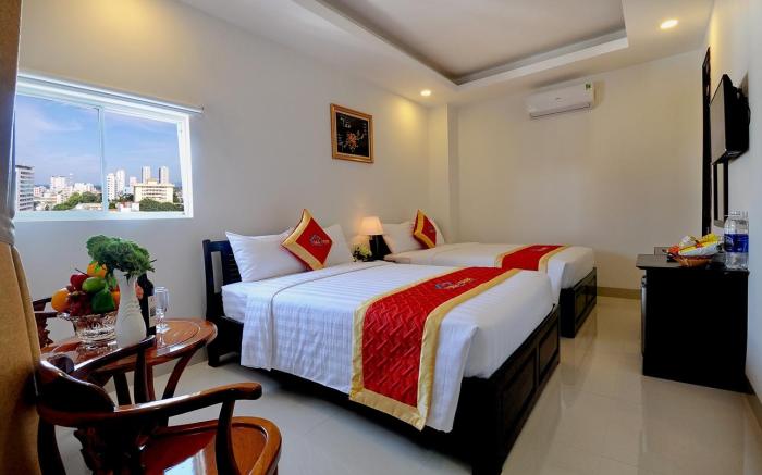 Full House Hotel