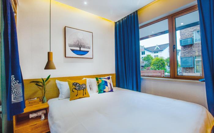 Handshake Hostel