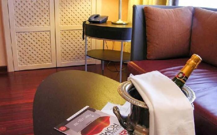 Colosseo Studio Suites