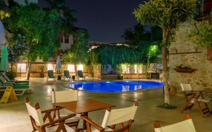 White Garden Hotel