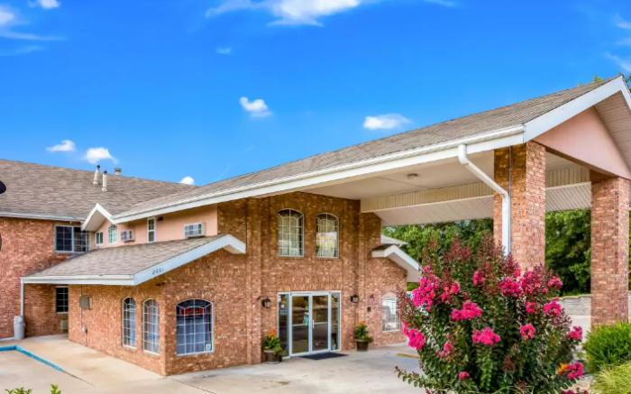 Rodeway Inn Branson, Brick House