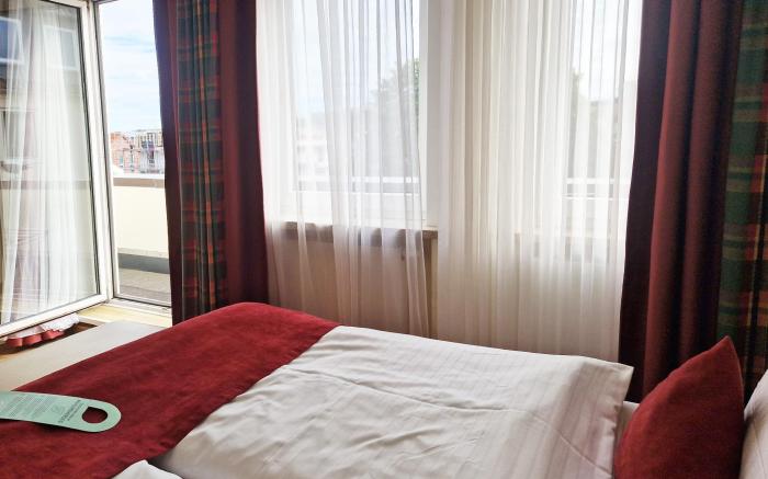 Garner Hamburg Wandsbek Marktplatz By IHG