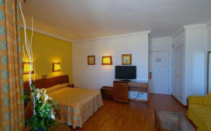 Hotel Puerto Bahia & Spa