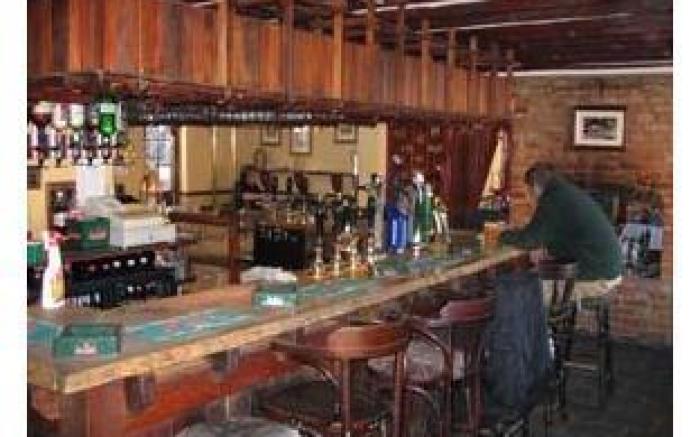 The Three Horseshoes