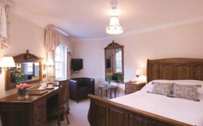 Rose in Vale Country House Hotel