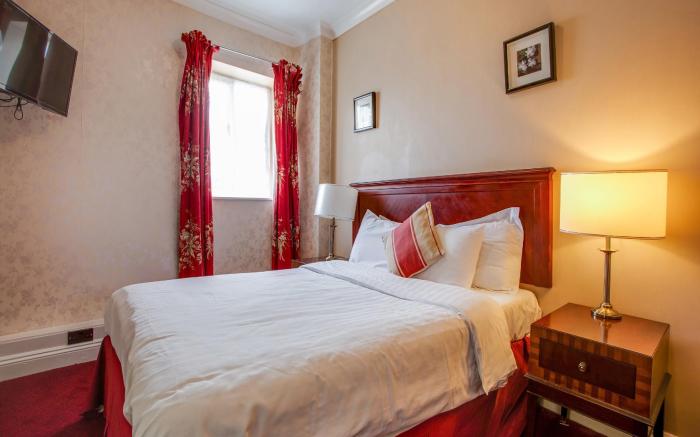 The Rose and Crown Hotel