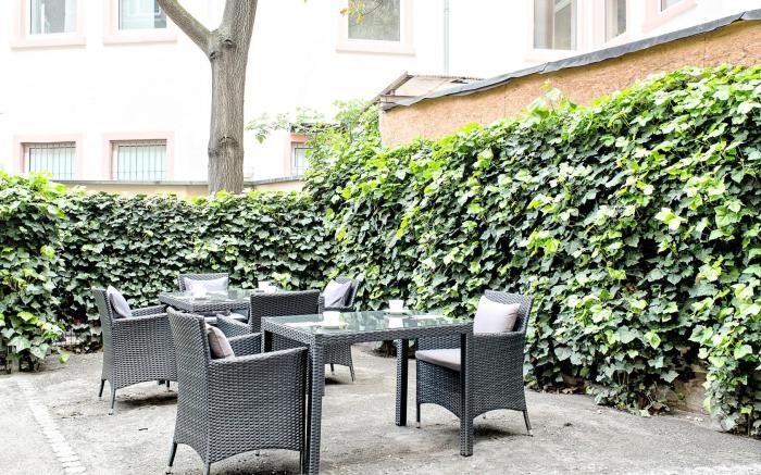 Townhouse Hotel