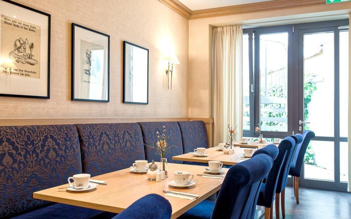 Townhouse Hotel