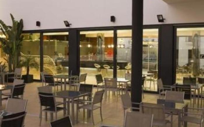 Hotel y Apartamentos Conilsol