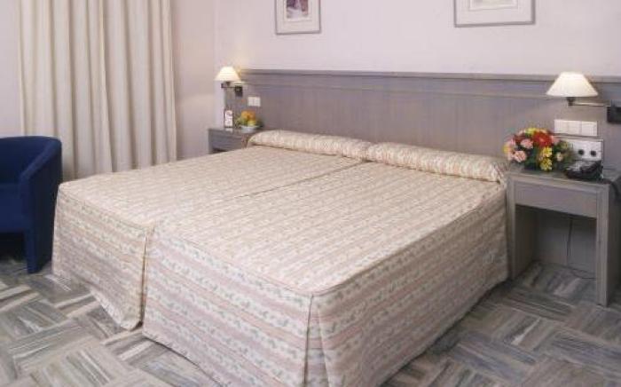 Hotel Abades Manzanil