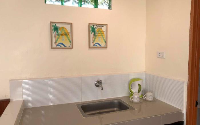 Mum Nitz Guest House (CP# 0961 180 2549)