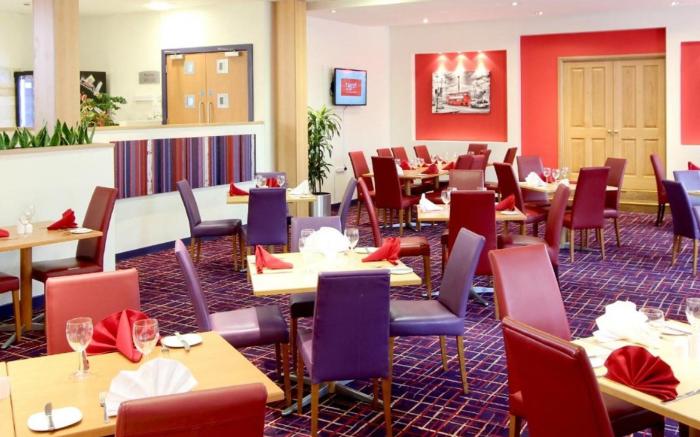 Ramada by Wyndham London North M1