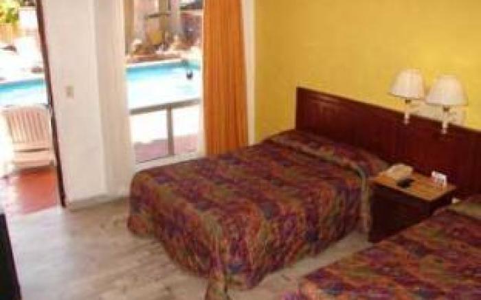 Hotel Azteca Inn