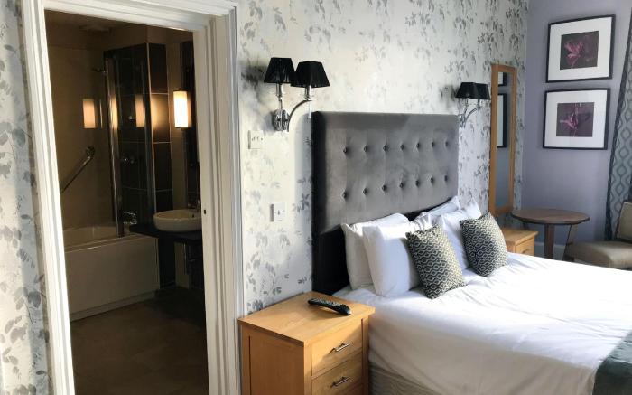 Muthu Westcliff Hotel (Near London Southend Airport)