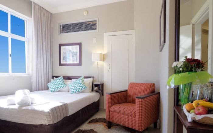 Albany Hotel