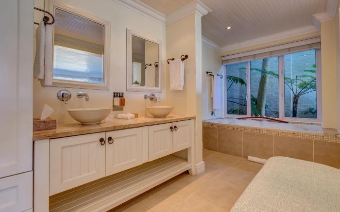 Amanzi Island Boutique Hotel