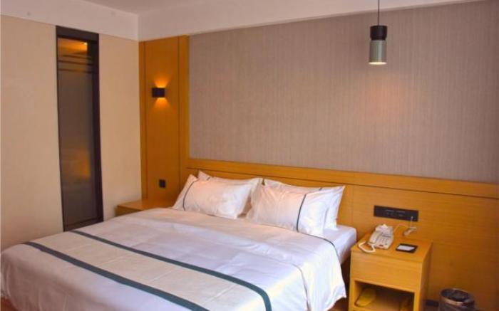 City Comfort Inn Qingyuan Yingde Weiduoli Square