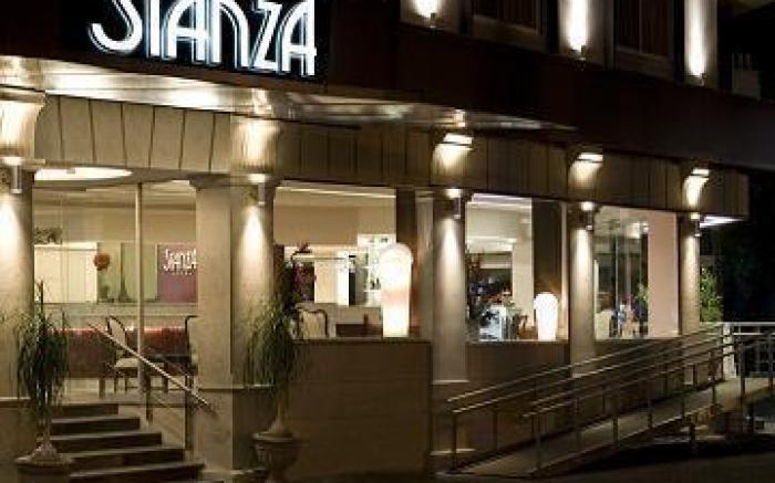 Stanza Hotel