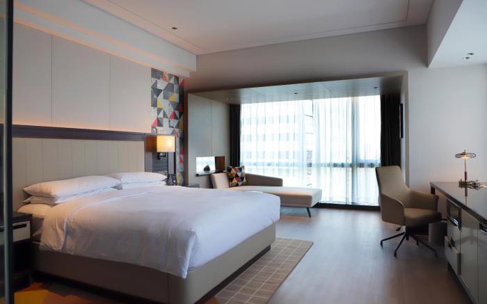Renaissance Beijing Capital Hotel
