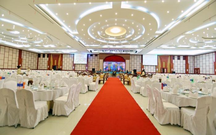 Arawan Riverside Hotel