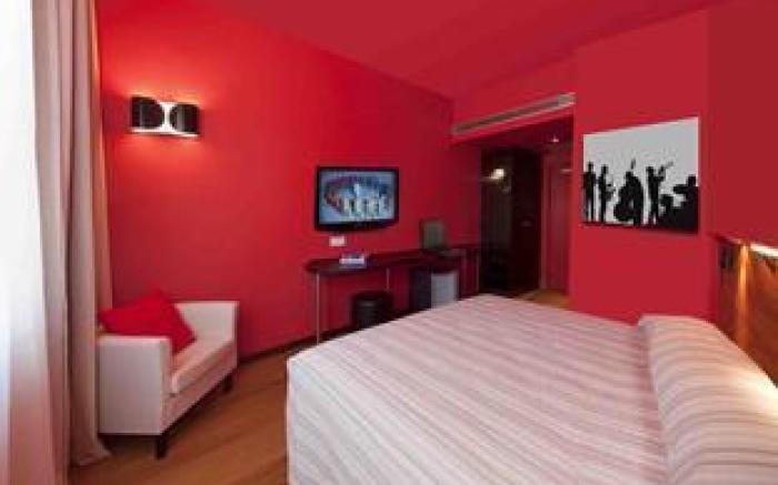 Athens Center Square Hotel