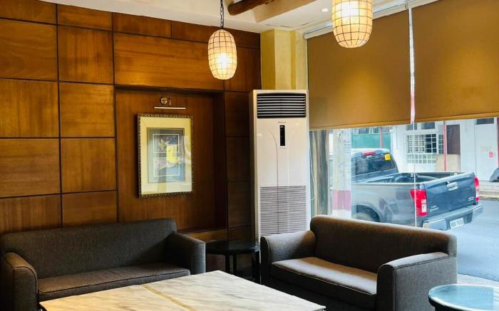 Pearl Lane Hotel