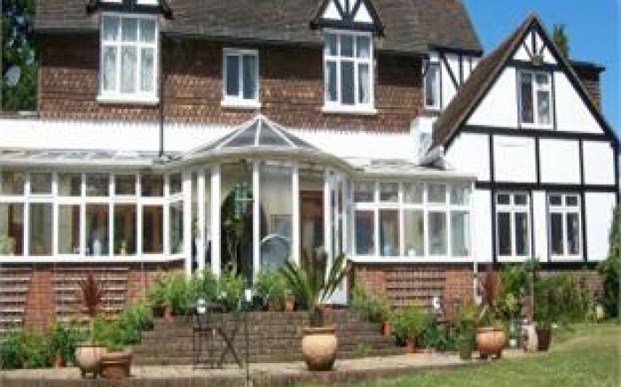 Trumbles Gatwick B&B