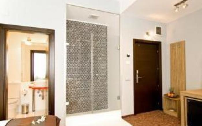 West City Hotel