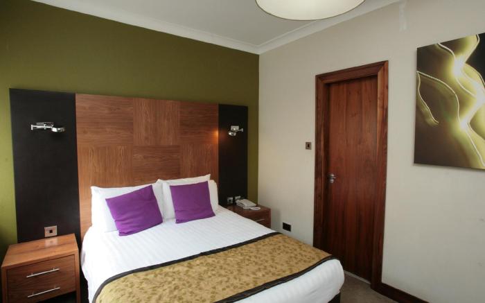 Acorn Hotel