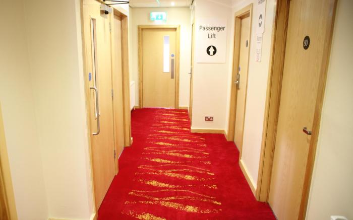 Cambridge Hotel