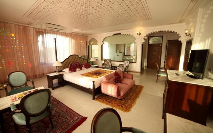 The Raj Kuber