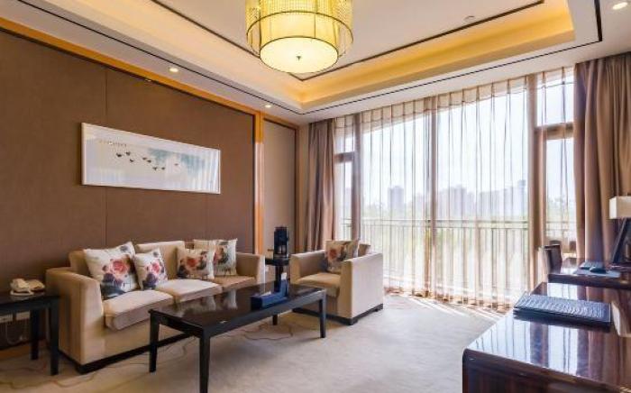 Yun-zen Jinling Lotus Hotel