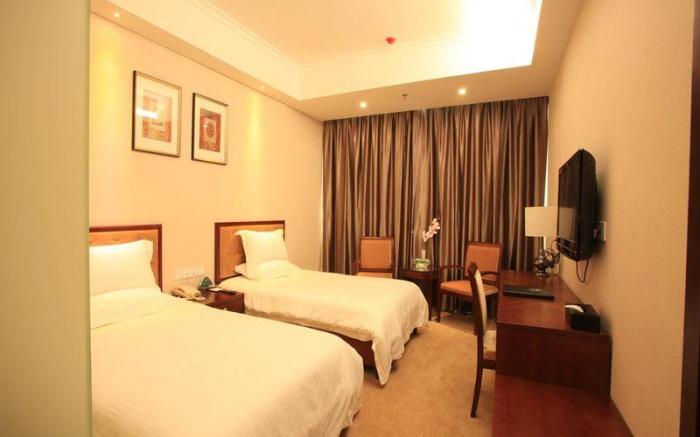 GreenTree Inn Chengdu high-tech Development West Zone Shidai Tian Street Express Hotel