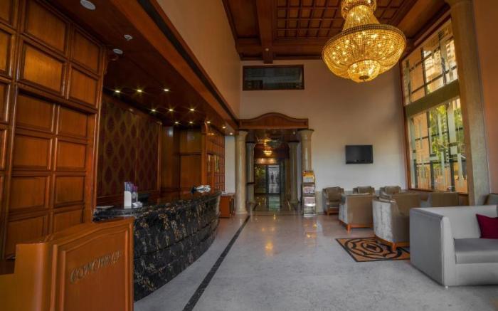 Raj Park Hotel