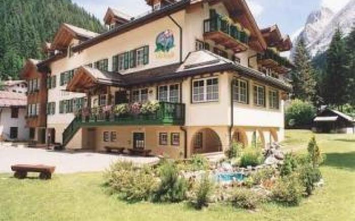 Hotel Villa Rosella Park & Wellness