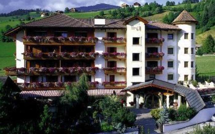 Almhof Hotel Call