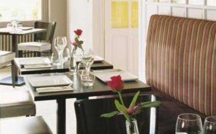 Bagnoles Hotel - Contact Hotel