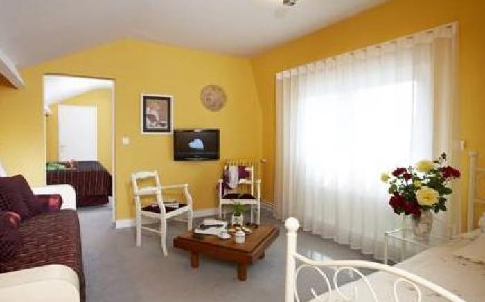 Bagnoles Hotel - Contact Hotel