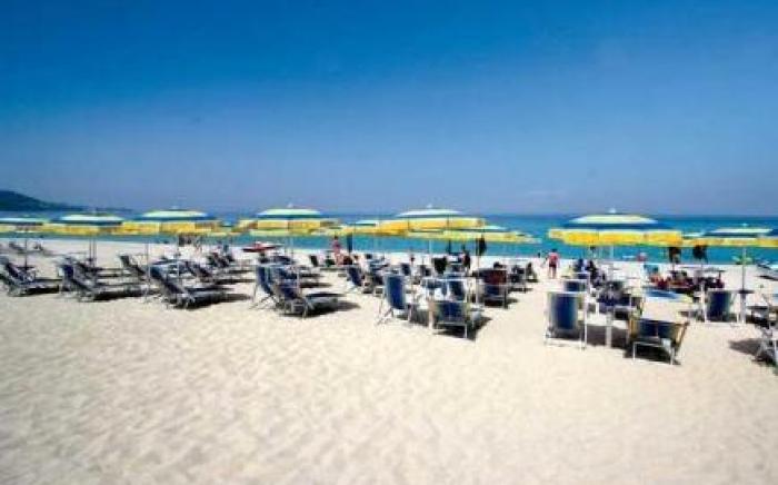 Blu Tropical Resort