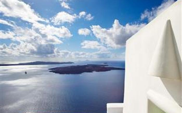 Dreams Luxury Suites