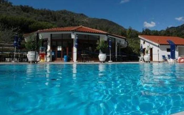 Hotel Lago Bin